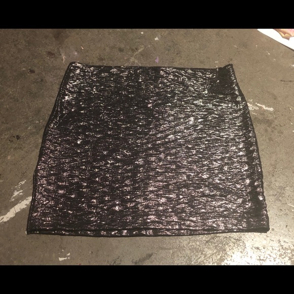 BCBG Generation metallic mini skirt NWT - Picture 2 of 8